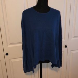 Neiman Marcus Cashmere sweater